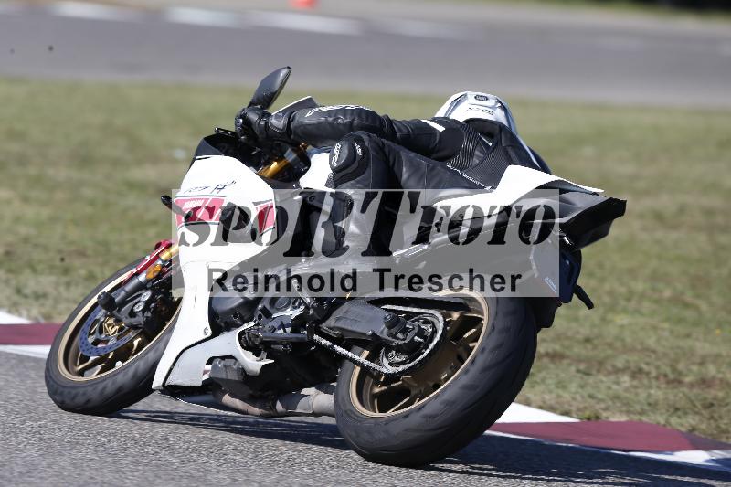 Archiv-2025/49 26.08.2025 Cornu Master School ADR/blau-bleu/90